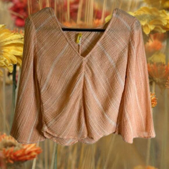 Free People XS orange and white 1/2 sleeve v-neck woman's cotton crop top. - Picture 1 of 1